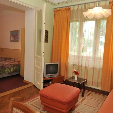 Apartment Jos Tour As